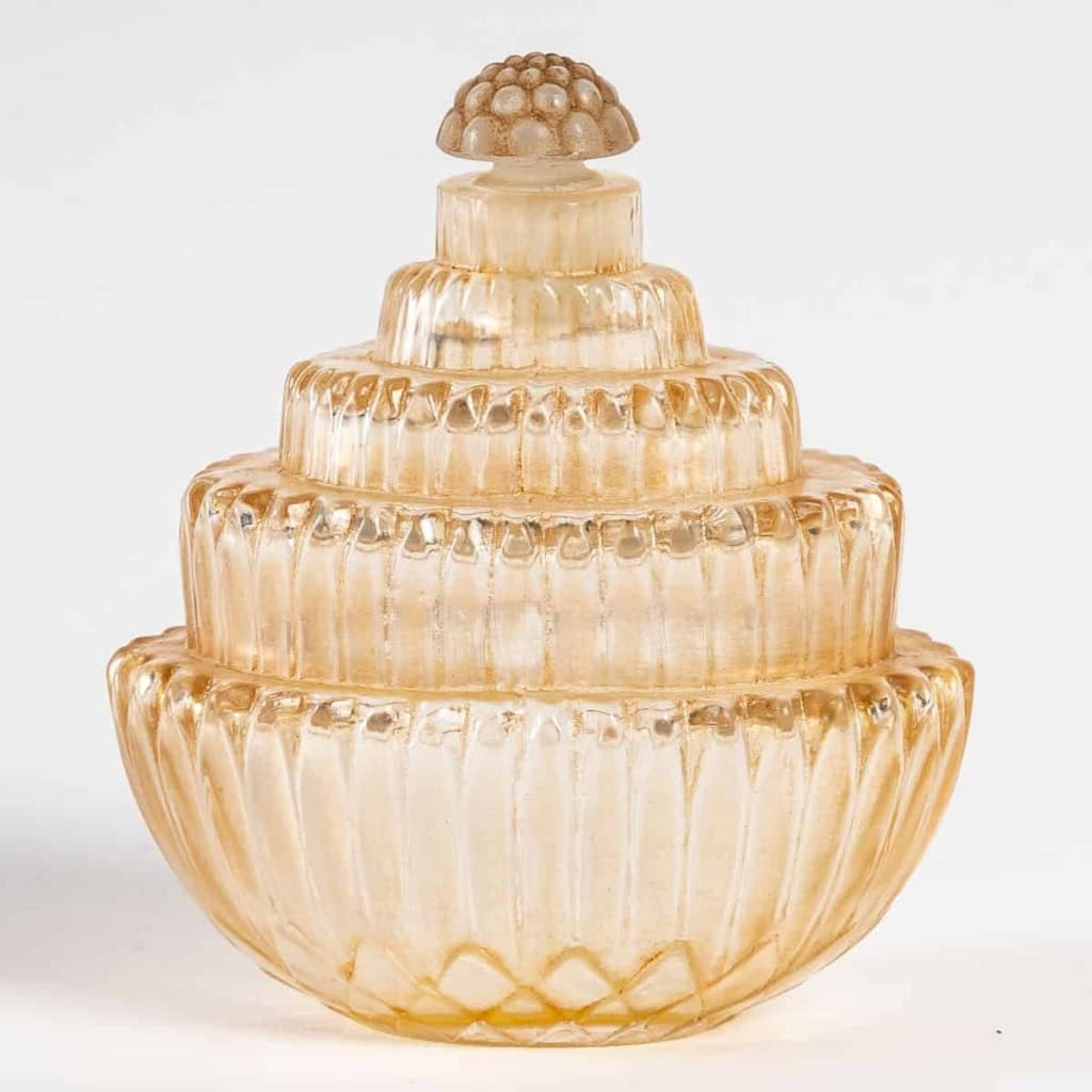 Flacon « Ambroise » verre blanc patiné sépia de René LALIQUE | Biron ||||||