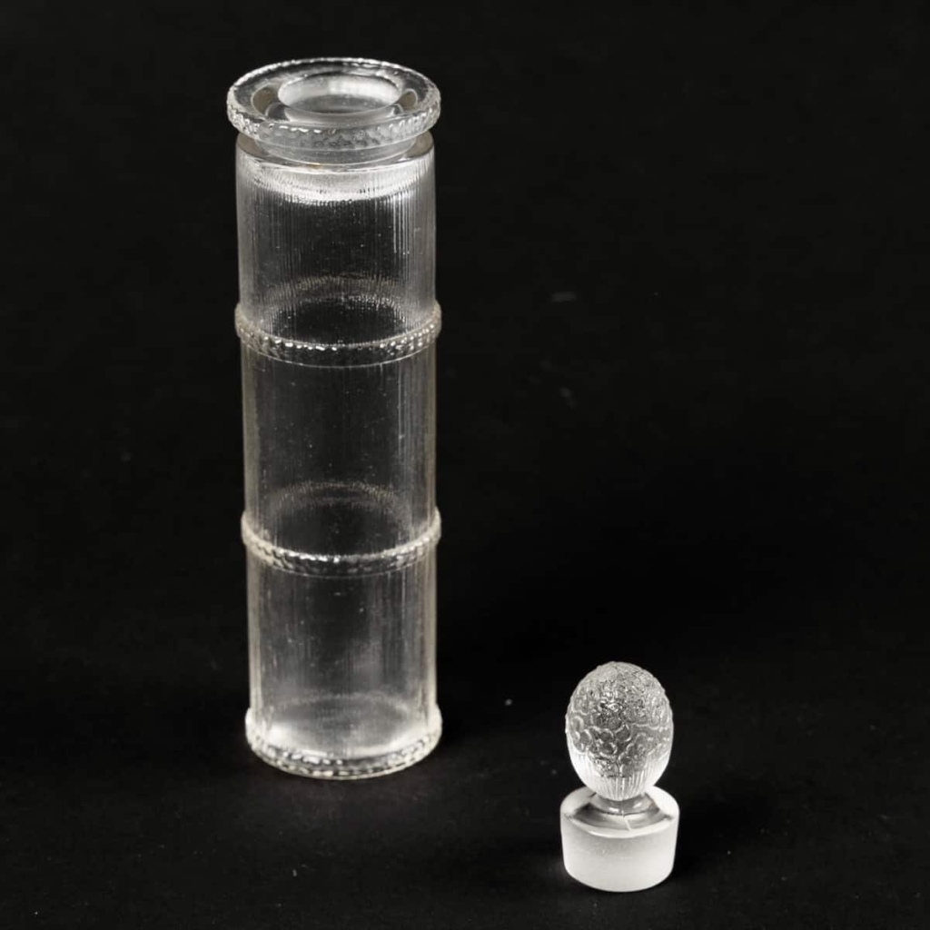 Flacon « Fleurs Vives » verre blanc de René LALIQUE pour Volnay | Biron Flacon "Fleurs Vives" verre blanc de René LALIQUE pour Volnay
