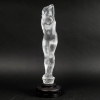 Statuette « Grande Nue Lierre » cristal blanc de LALIQUE FRANCE d’après un modèle de René LALIQUE | Biron Statuette "Grande Nue Lierre" cristal blanc de LALIQUE FRANCE d'après un modèle de René LALIQUE