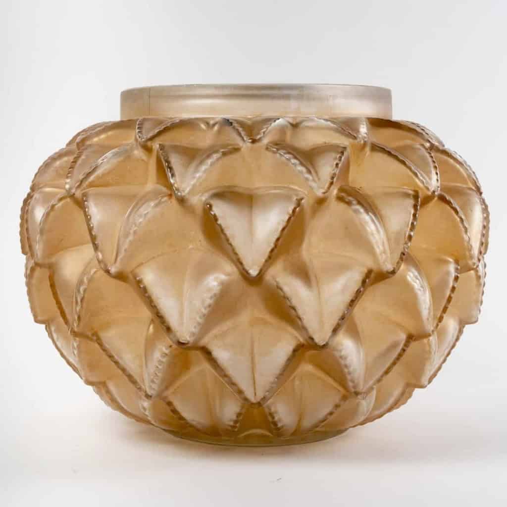 Vase « Languedoc » verre blanc patiné sépia de René LALIQUE | Biron |||||||