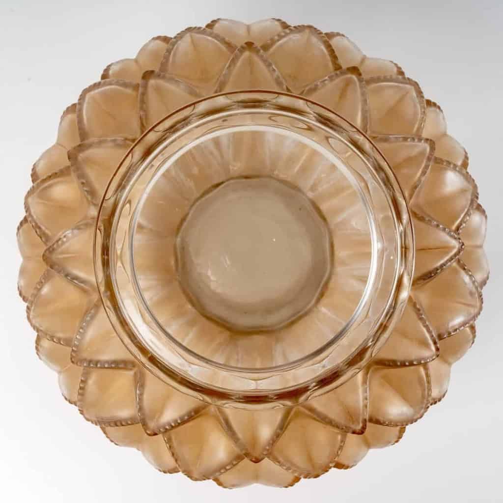Vase « Languedoc » verre blanc patiné sépia de René LALIQUE | Biron Vase "Languedoc" verre blanc patiné sépia de René LALIQUE