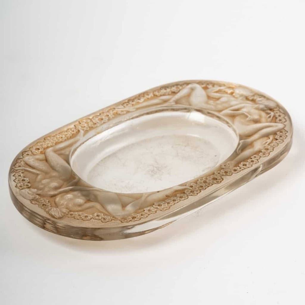 Cendrier « Médicis » verre blanc patiné sépia de René LALIQUE | Biron |||||||