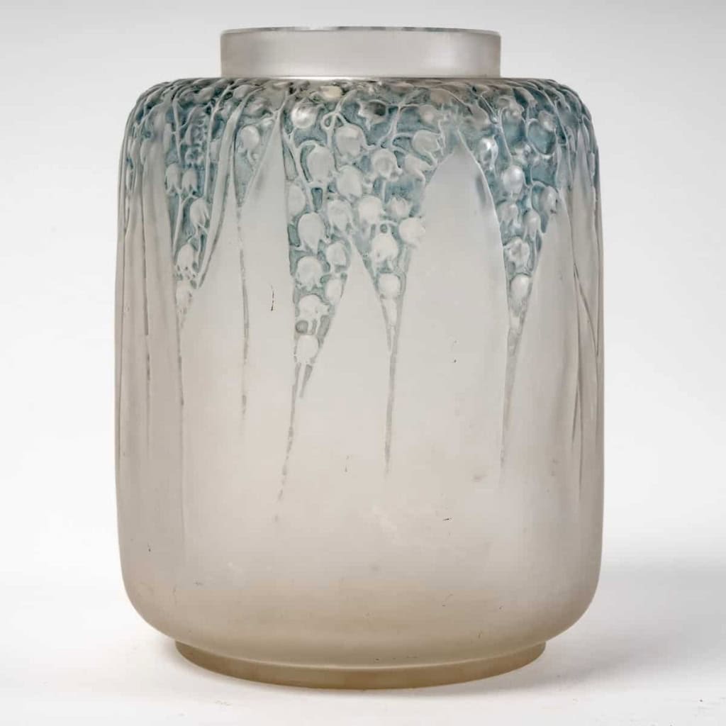 Vase « Muguet » verre blanc patiné bleu de René LALIQUE | Biron ||||||||