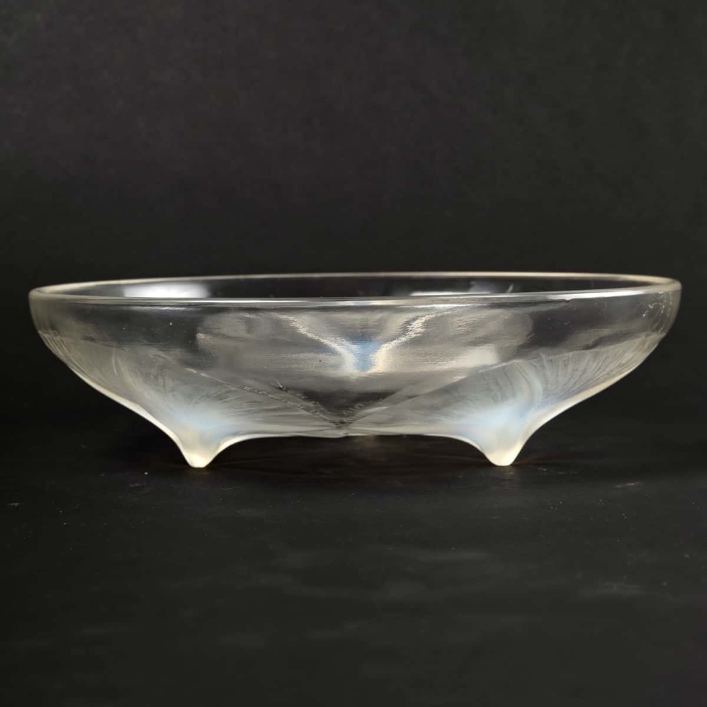 Coupe « Volubilis » verre opalescent de René LALIQUE | Biron Coupe "Volubilis" verre opalescent de René LALIQUE