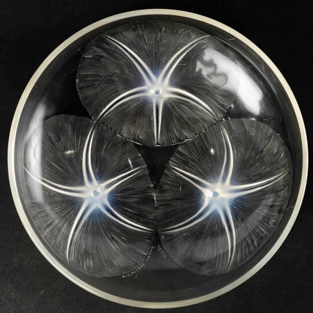 Coupe « Volubilis » verre opalescent de René LALIQUE | Biron Coupe "Volubilis" verre opalescent de René LALIQUE