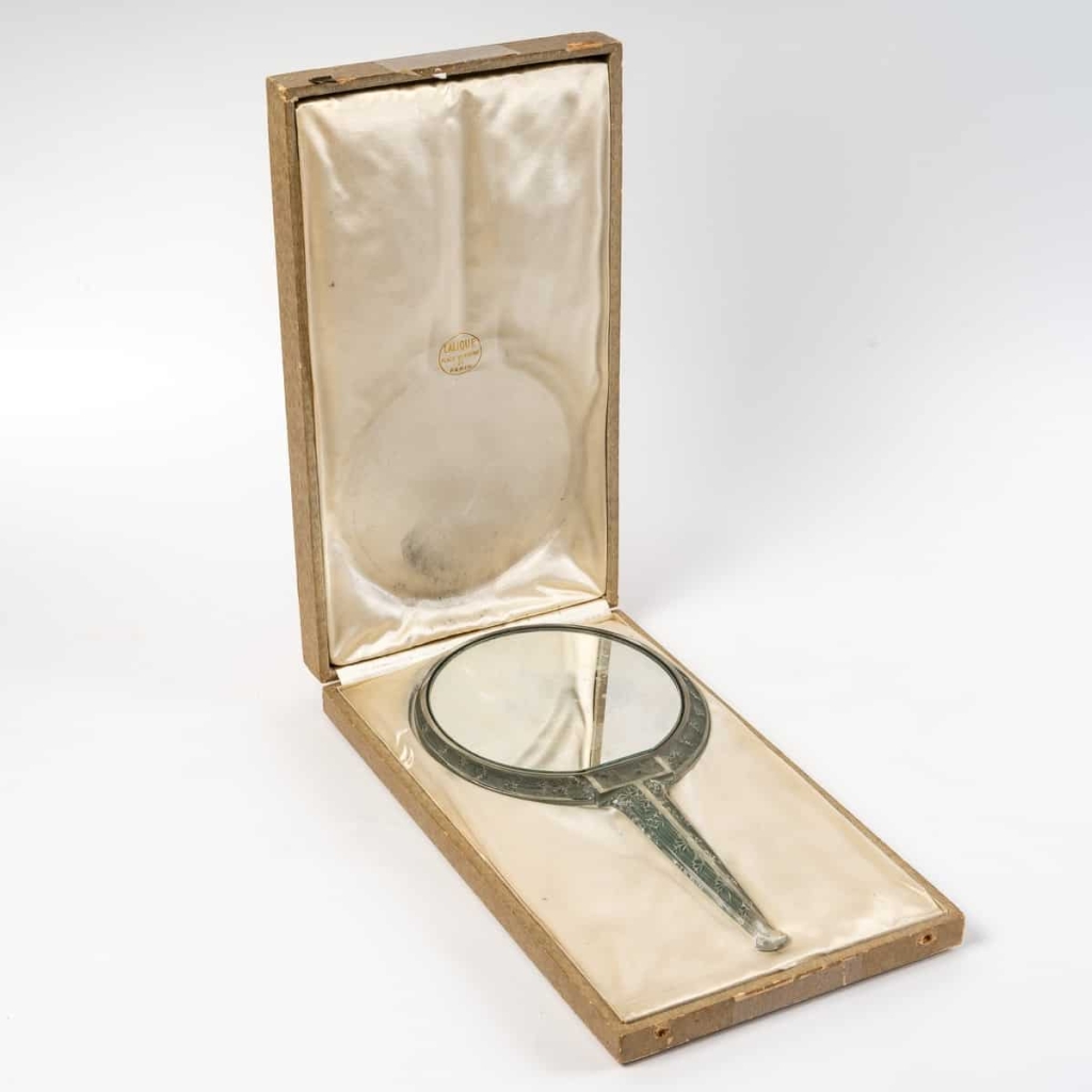 Miroir « Narcisse Couché » verre blanc patiné bleu vert de René LALIQUE | Biron |||||||||||