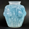 Vase « Domrémy » verre opalescent double couche patiné bleu de René LALIQUE | Biron ||||||