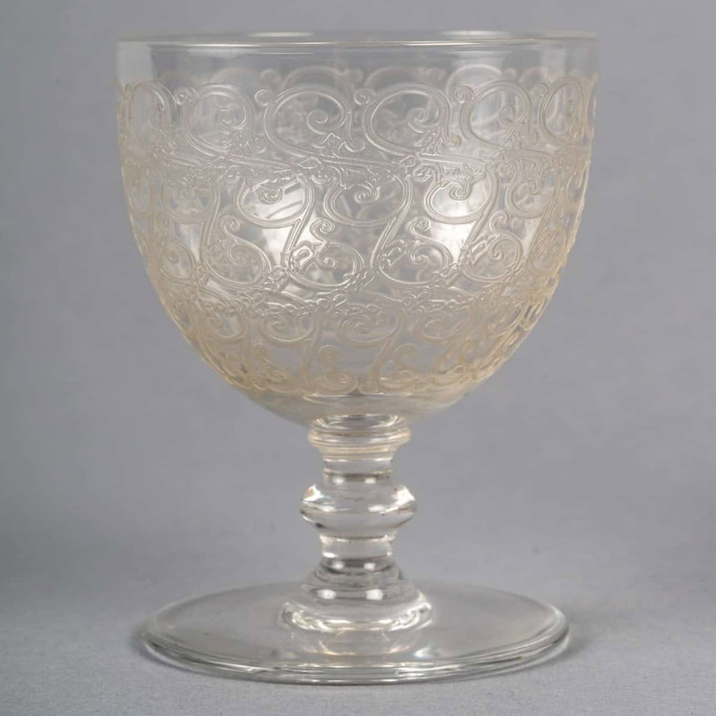 Service « Rohan » cristal blanc gravé de BACCARAT – 38 pièces | Biron Service "Rohan" cristal blanc gravé de BACCARAT - 38 pièces