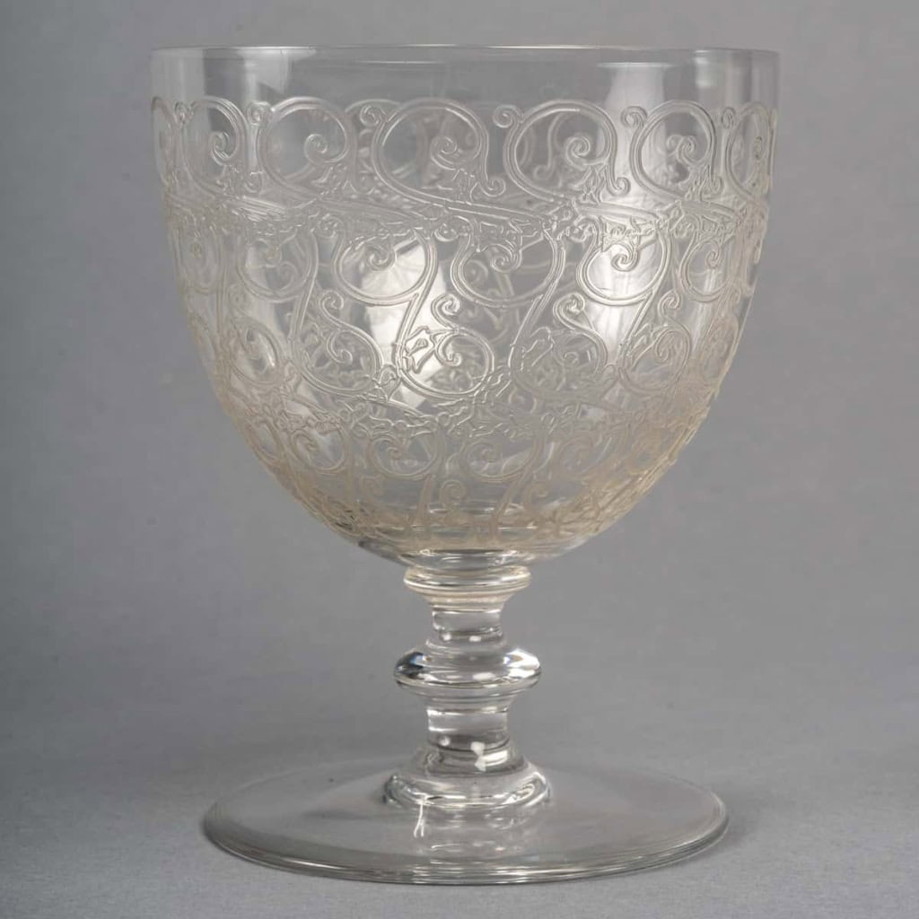 Service « Rohan » cristal blanc gravé de BACCARAT – 38 pièces | Biron Service "Rohan" cristal blanc gravé de BACCARAT - 38 pièces