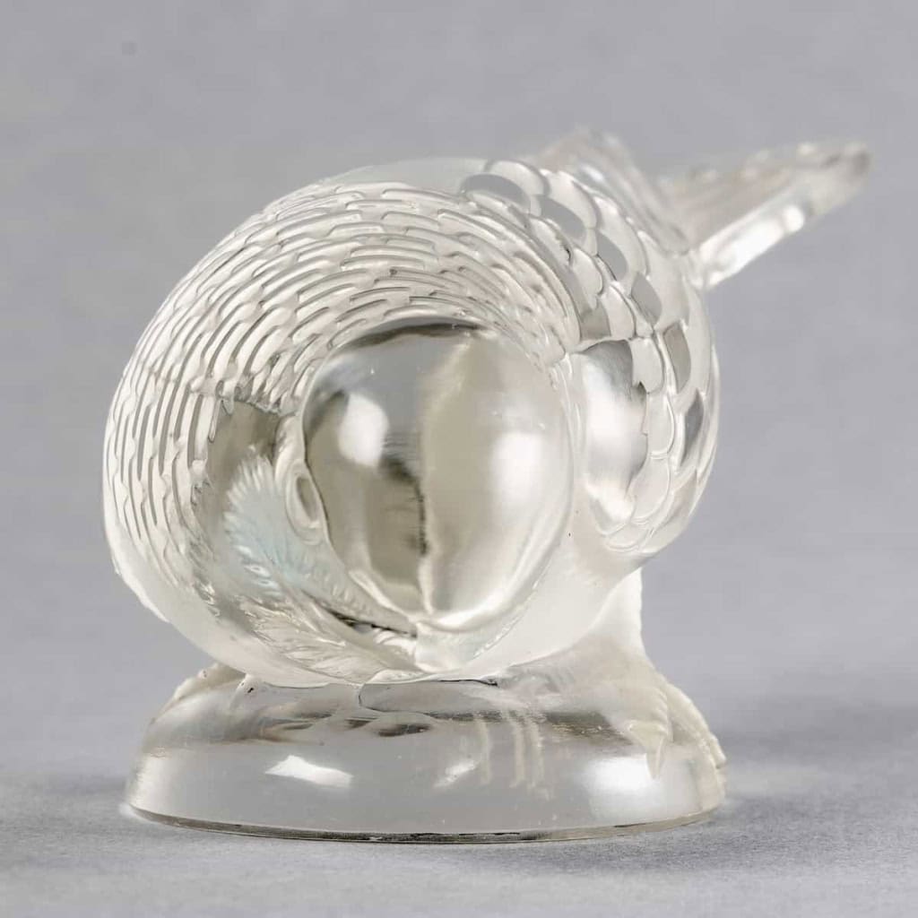 Statuette Presse-Papiers « Chardonnet Timide » verre blanc de René LALIQUE | Biron Statuette Presse-Papiers "Chardonnet Timide" verre blanc de René LALIQUE