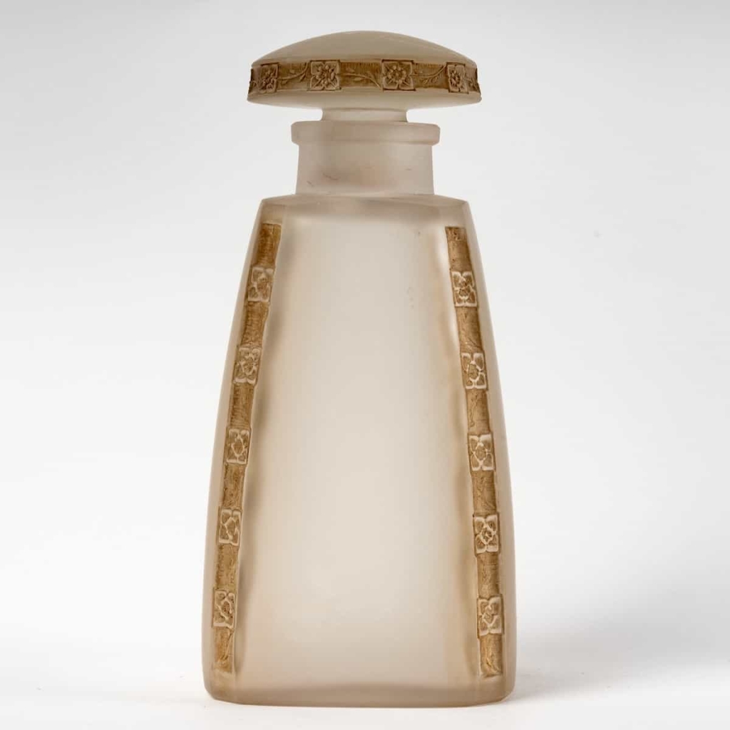 Flacon « Fleurettes » verre blanc patiné sépia de René LALIQUE | Biron |||||||
