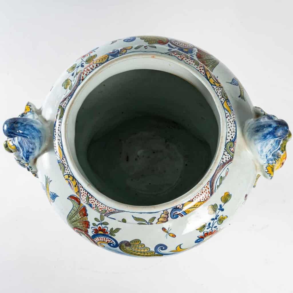 Pot couvert Delft polychrome, XVIIIème siècle | Biron Pot couvert Delft polychrome, XVIIIème siècle