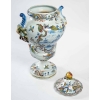 Pot couvert Delft polychrome, XVIIIème siècle | Biron Pot couvert Delft polychrome, XVIIIème siècle