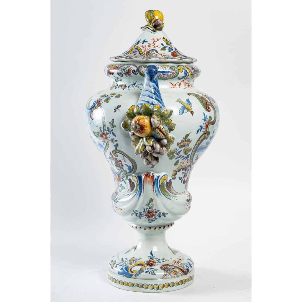 Pot couvert Delft polychrome, XVIIIème siècle | Biron Pot couvert Delft polychrome, XVIIIème siècle