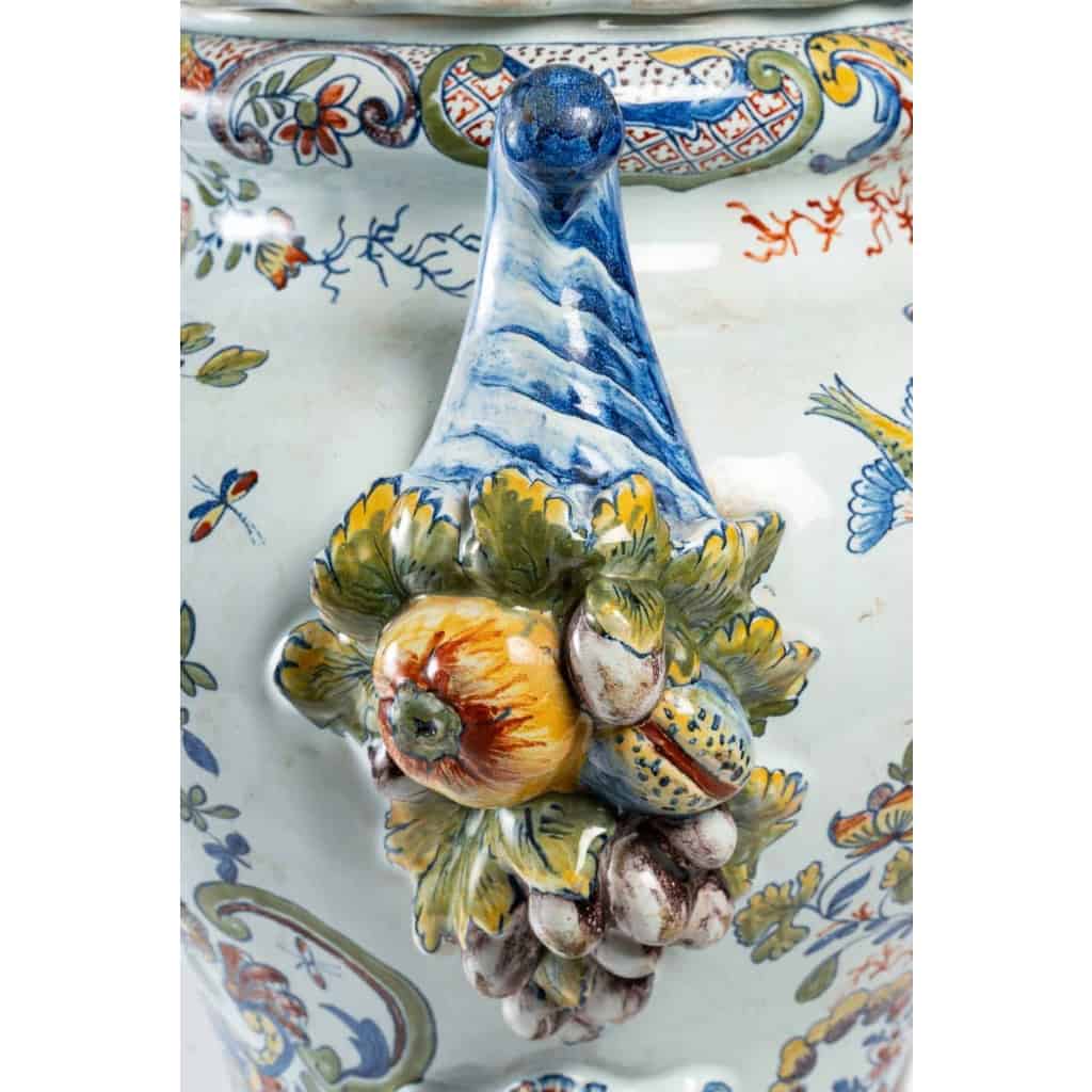 Pot couvert Delft polychrome, XVIIIème siècle | Biron Pot couvert Delft polychrome, XVIIIème siècle