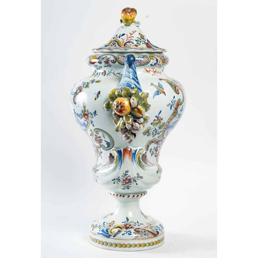 Pot couvert Delft polychrome, XVIIIème siècle | Biron Pot couvert Delft polychrome, XVIIIème siècle