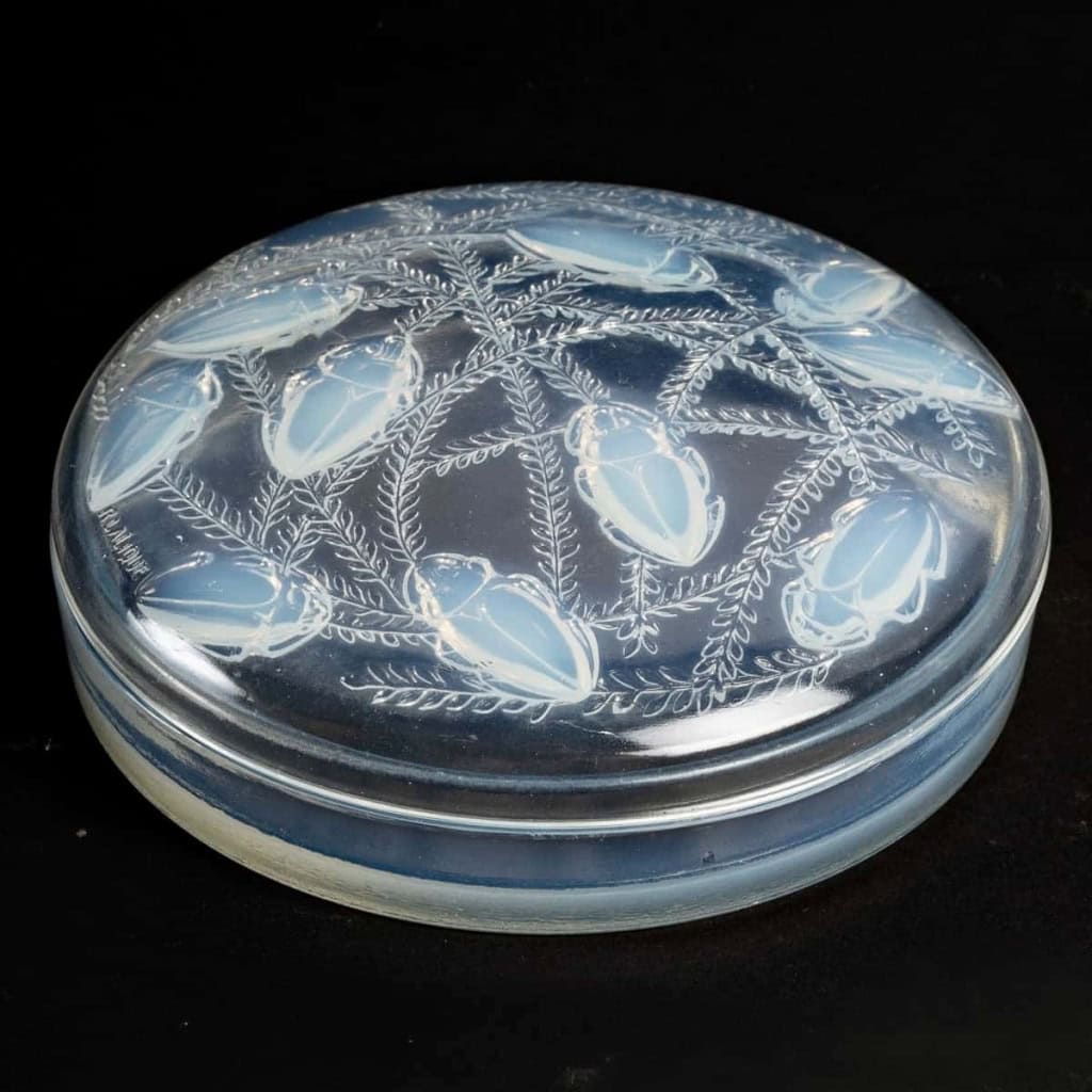Boite « Cléones » verre opalescent de René LALIQUE | Biron ||||||
