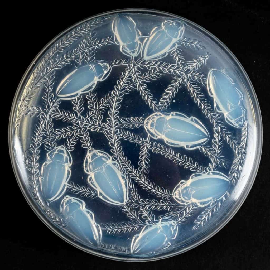 Boite « Cléones » verre opalescent de René LALIQUE | Biron Boite "Cléones" verre opalescent de René LALIQUE