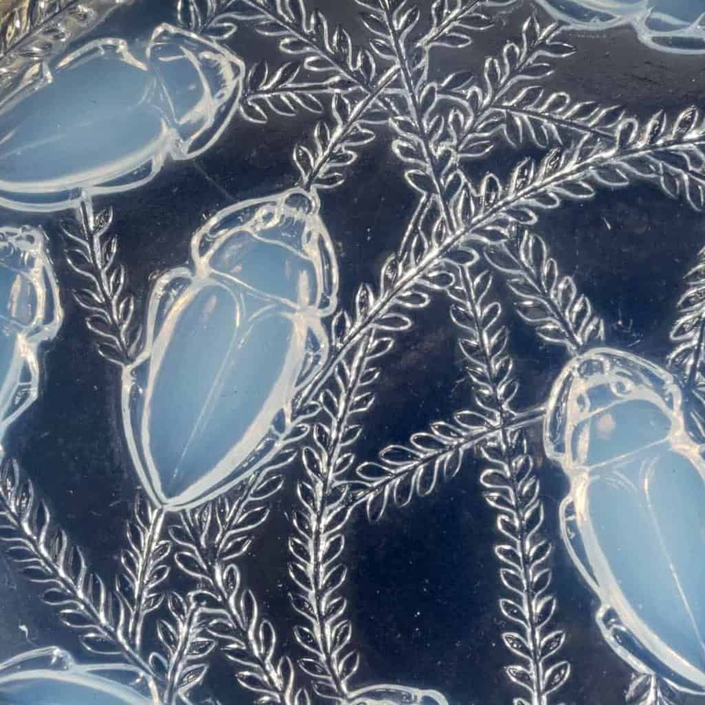 Boite « Cléones » verre opalescent de René LALIQUE | Biron Boite "Cléones" verre opalescent de René LALIQUE