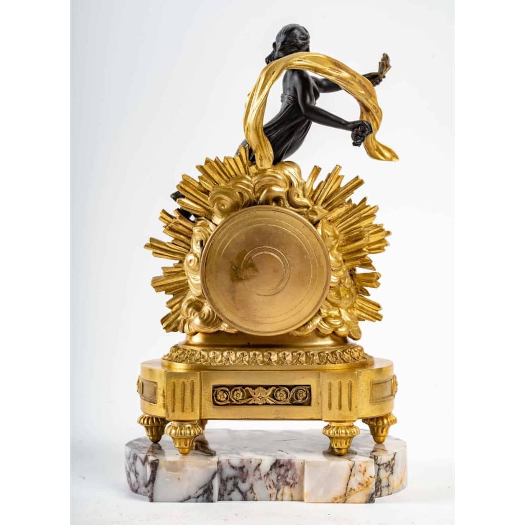 Pendule en bronze doré de stle Louis XIV fin XIXème siècle | Biron Pendule en bronze doré de stle Louis XIV fin XIXème siècle