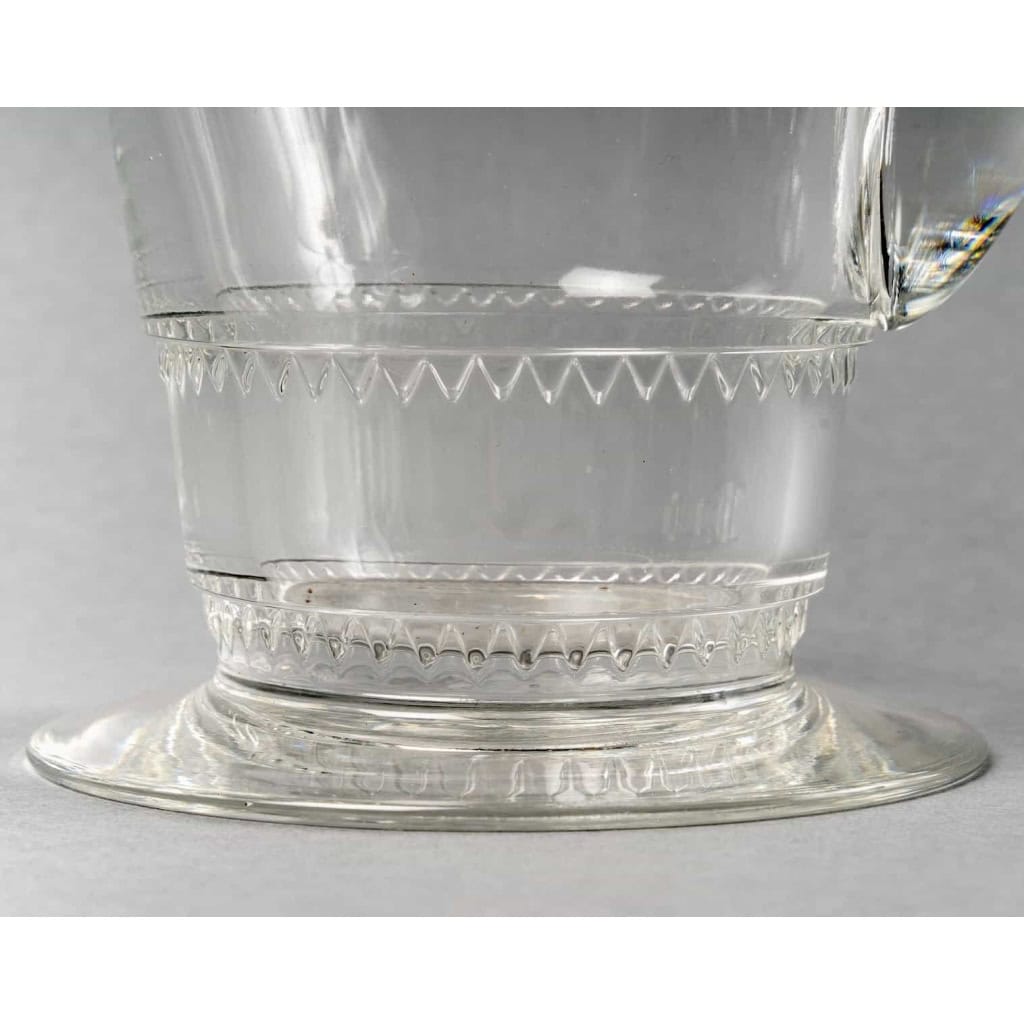 Service « Vouvray » verre blanc de René LALIQUE – 42 pièces | Biron Service "Vouvray" verre blanc de René LALIQUE - 42 pièces