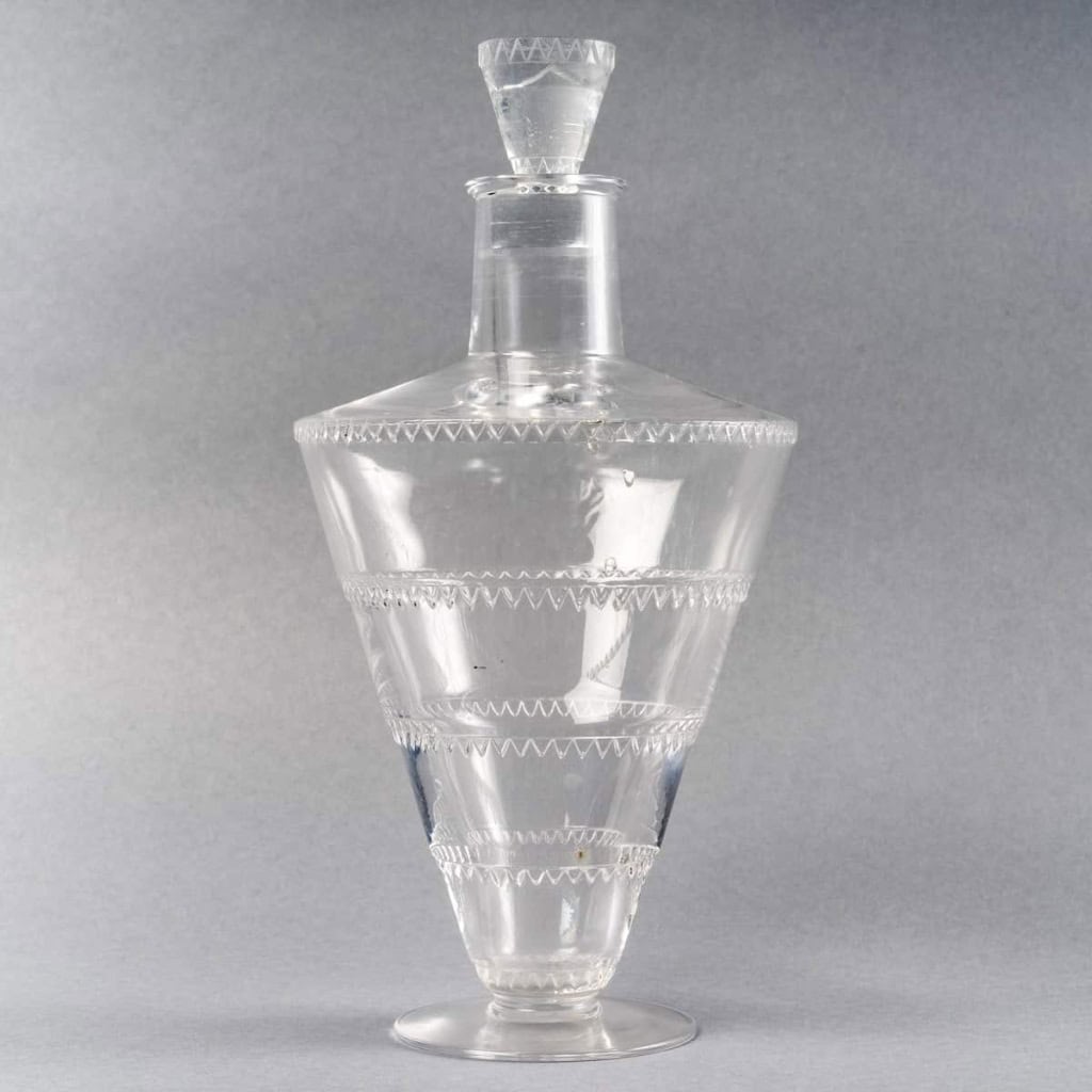 Service « Vouvray » verre blanc de René LALIQUE – 42 pièces | Biron Service "Vouvray" verre blanc de René LALIQUE - 42 pièces