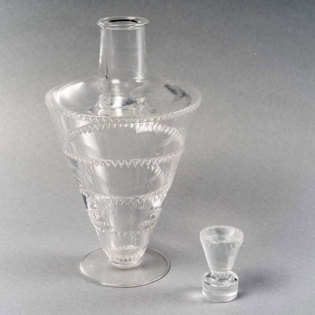 Service « Vouvray » verre blanc de René LALIQUE – 42 pièces | Biron Service "Vouvray" verre blanc de René LALIQUE - 42 pièces