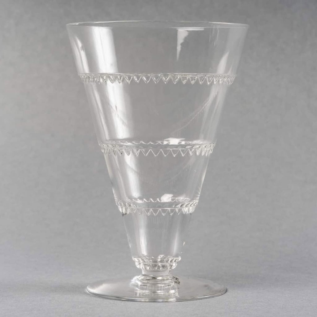Service « Vouvray » verre blanc de René LALIQUE – 42 pièces | Biron Service "Vouvray" verre blanc de René LALIQUE - 42 pièces