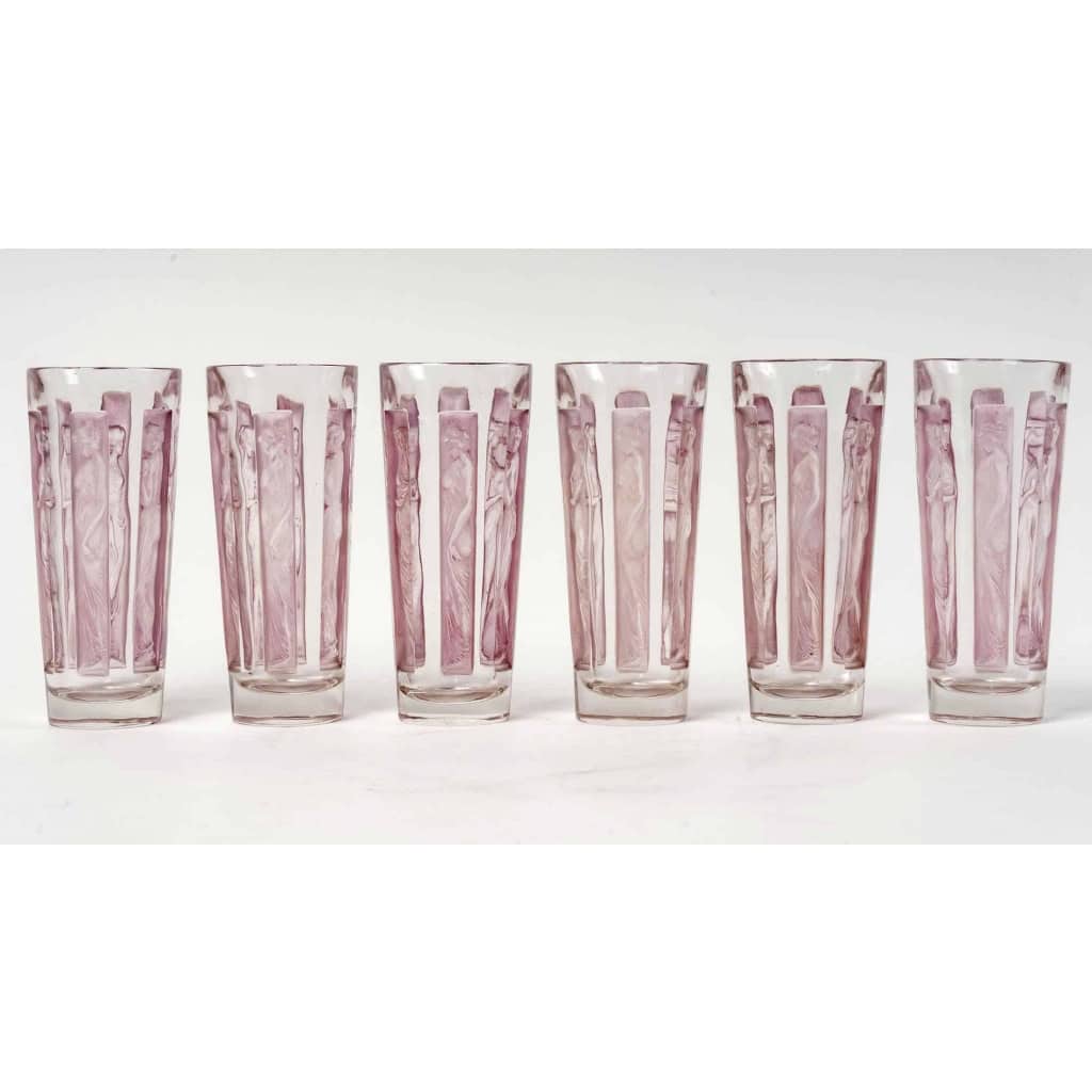 Suite de Gobelets « Six Figurines » verre blanc patiné rose de René LALIQUE – 6 pièces en coffret | Biron Suite de Gobelets "Six Figurines" verre blanc patiné rose de René LALIQUE - 6 pièces en coffret