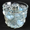 Vase « Avallon » verre opalescent patiné bleu de René LALIQUE | Biron Vase "Avallon" verre opalescent patiné bleu de René LALIQUE