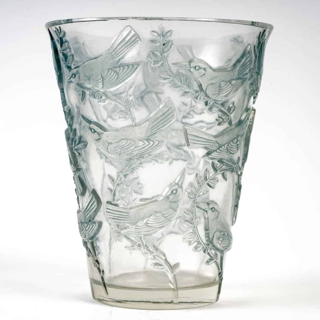 Vase « Grives » verre blanc patiné bleu de René LALIQUE | Biron |||||||