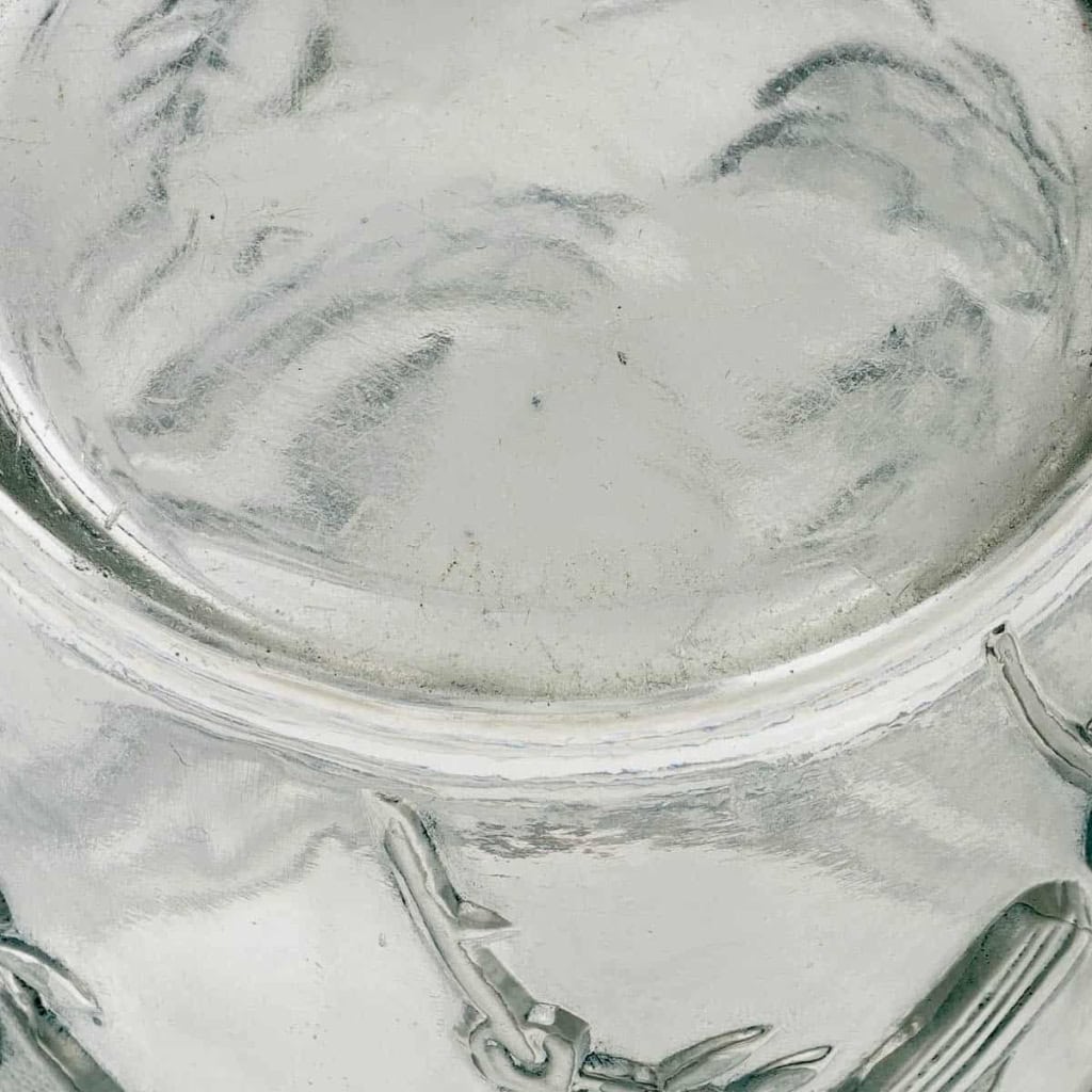 Vase « Grives » verre blanc patiné bleu de René LALIQUE | Biron Vase "Grives" verre blanc patiné bleu de René LALIQUE