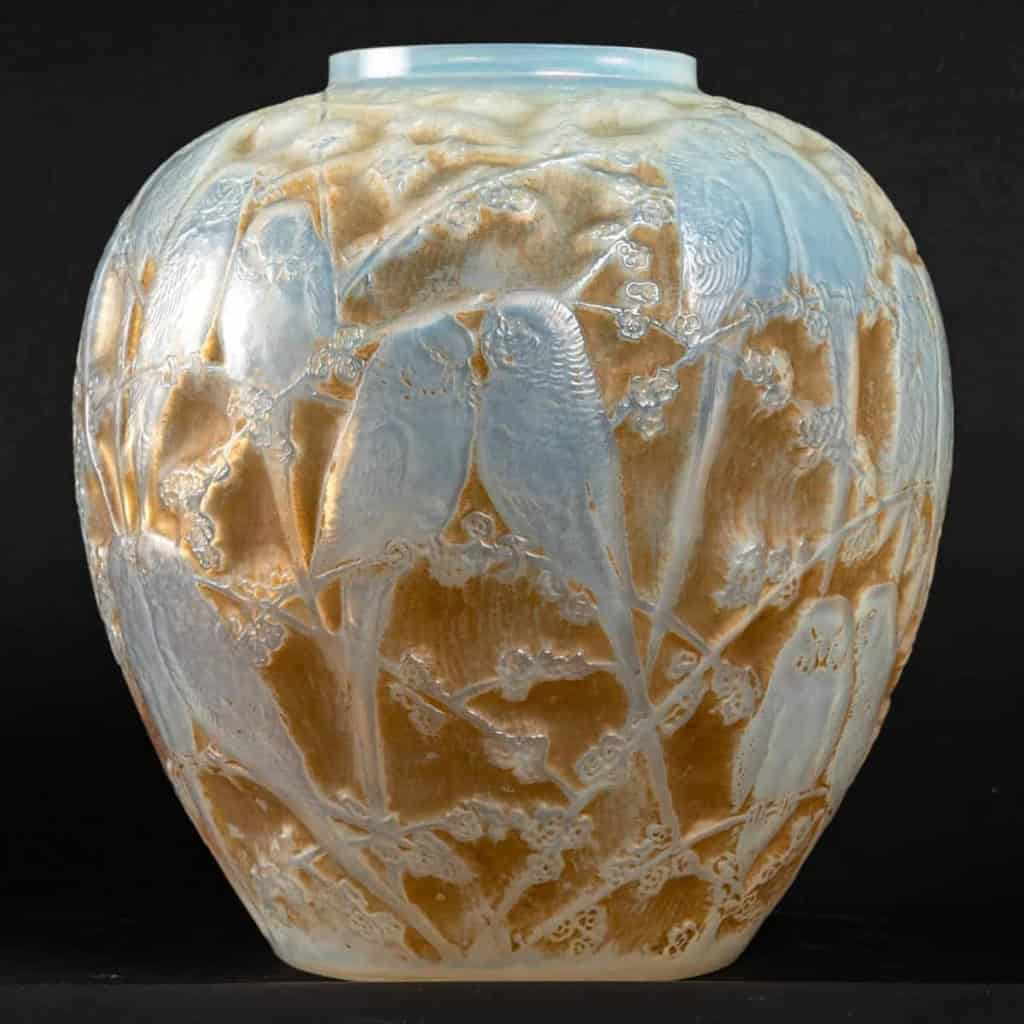 Vase « Perruches » verre opalescent double couche patiné sépia de René LALIQUE | Biron ||||||||