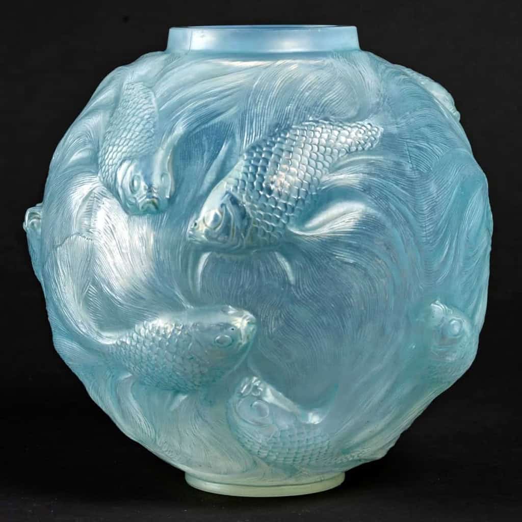 Vase « Formose » verre opalescent double couche patiné bleu de René LALIQUE | Biron |||||||