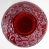 Vase « Perruches » verre rouge double couche patiné blanc de René LALIQUE | Biron Vase "Perruches" verre rouge double couche patiné blanc de René LALIQUE