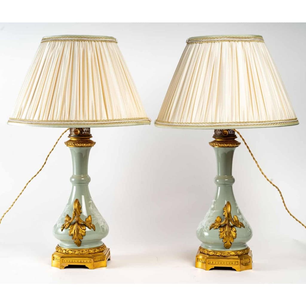 Une paire de lampes céladon, manufacture de Sèvres 1850 | Biron Une paire de lampes céladon, manufacture de Sèvres 1850