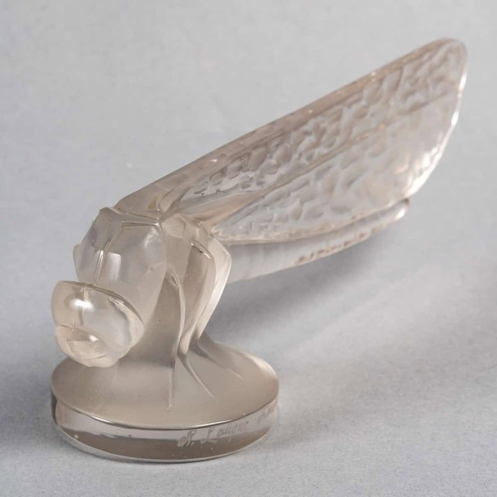 Mascotte Automobile « Petite Libellule » verre blanc de René LALIQUE | Biron Mascotte Automobile "Petite Libellule" verre blanc de René LALIQUE