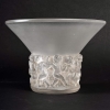 Vase « Farandole » verre blanc patiné sépia de René LALIQUE | Biron |||||||