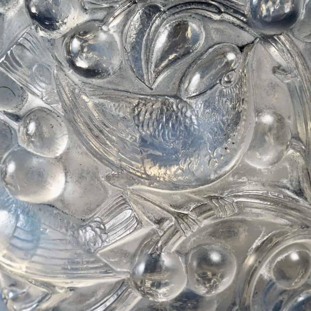 Vase « Avallon » verre opalescent de René LALIQUE | Biron Vase "Avallon" verre opalescent de René LALIQUE