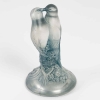 Presse-Papiers « Deux Tourterelles » verre blanc patiné bleu de René LALIQUE | Biron Presse-Papiers "Deux Tourterelles" verre blanc patiné bleu de René LALIQUE