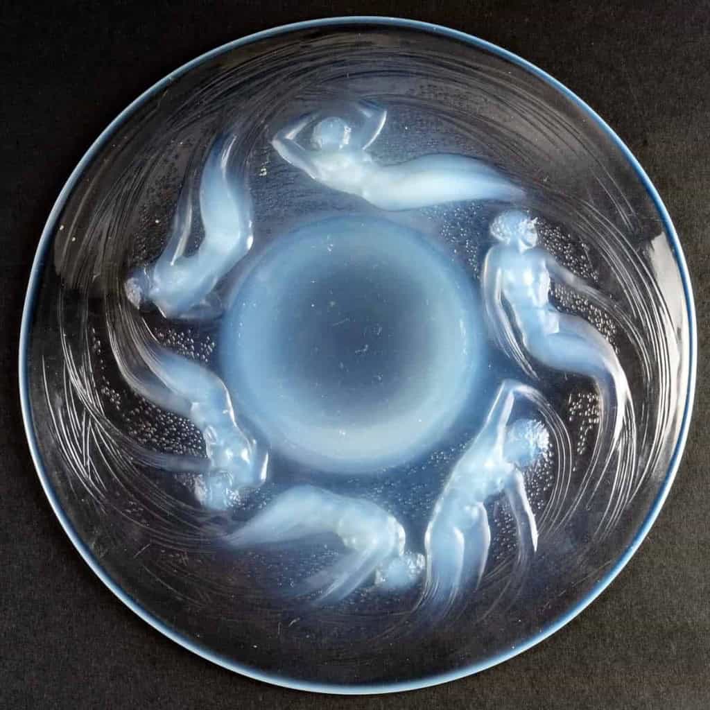 Assiette Plat « Ondines » verre opalescent de René LALIQUE | Biron Assiette Plat "Ondines" verre opalescent de René LALIQUE