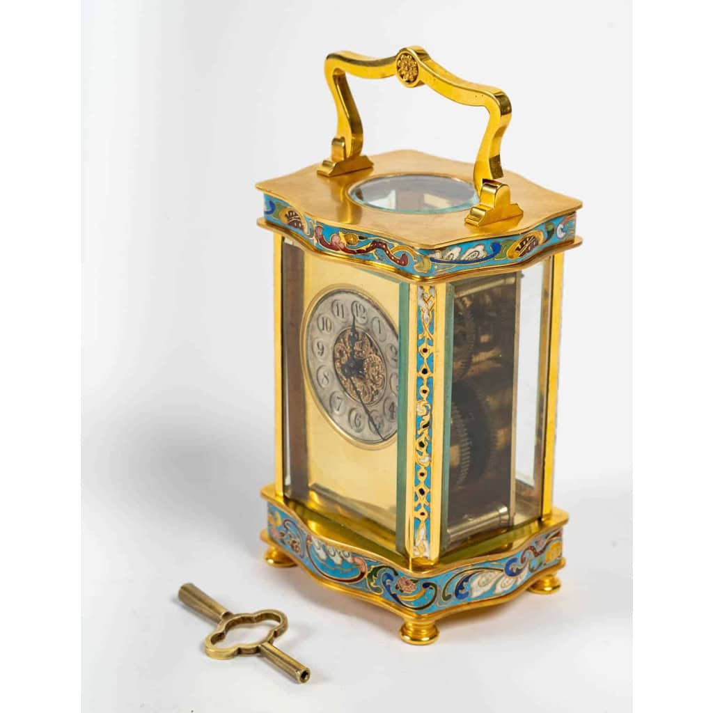 Pendule de voyage en bronze doré et émail cloisonné fin XIXème | Biron Pendule de voyage en bronze doré et émail cloisonné fin XIXème
