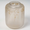 Vase « Muguet » verre blanc patiné sépia de René LALIQUE | Biron Vase "Muguet" verre blanc patiné sépia de René LALIQUE