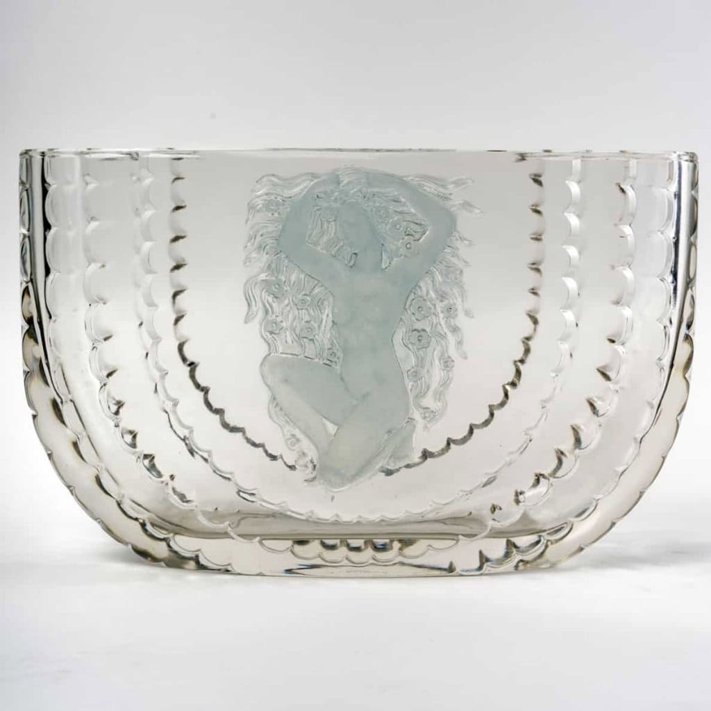 Vase « Flore » verre blanc patiné bleu de René LALIQUE | Biron Vase "Flore" verre blanc patiné bleu de René LALIQUE