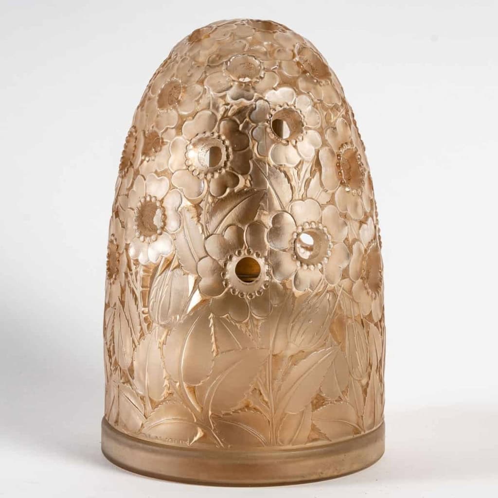 Brûle Parfums « Boutons D’Or » verre blanc patiné sépia de René LALIQUE pour les Lampes Berger | Biron Brûle Parfums "Boutons D'Or" verre blanc patiné sépia de René LALIQUE pour les Lampes Berger
