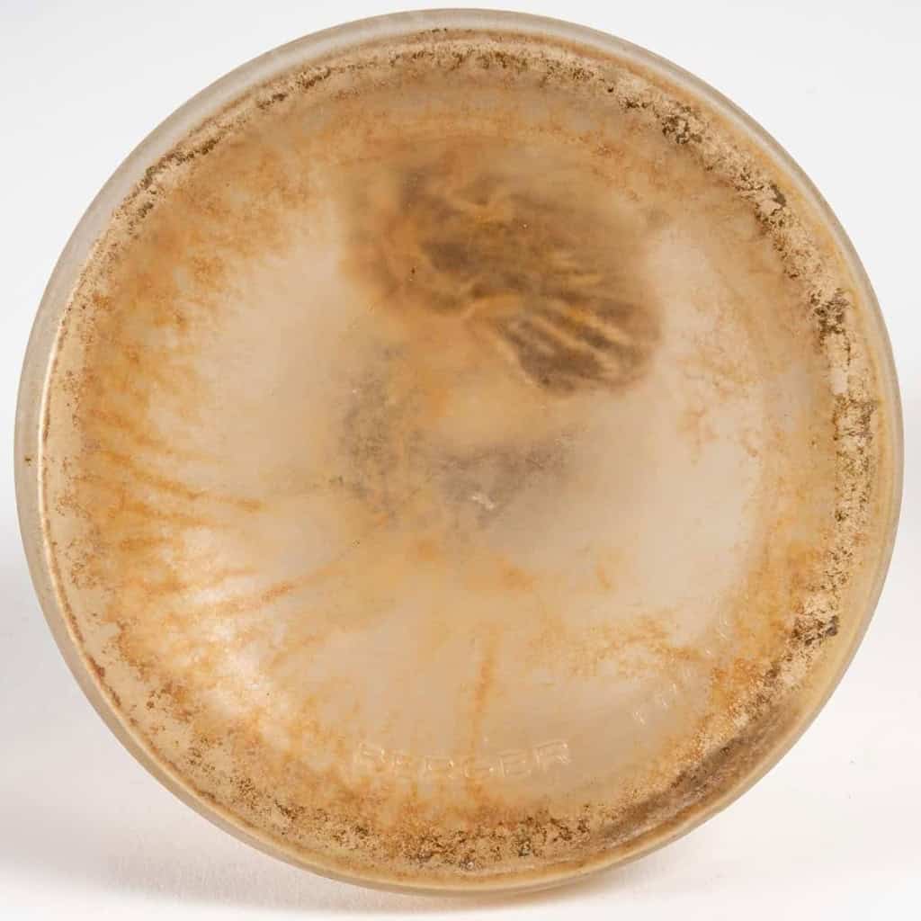 Brûle Parfums « Boutons D’Or » verre blanc patiné sépia de René LALIQUE pour les Lampes Berger | Biron Brûle Parfums "Boutons D'Or" verre blanc patiné sépia de René LALIQUE pour les Lampes Berger