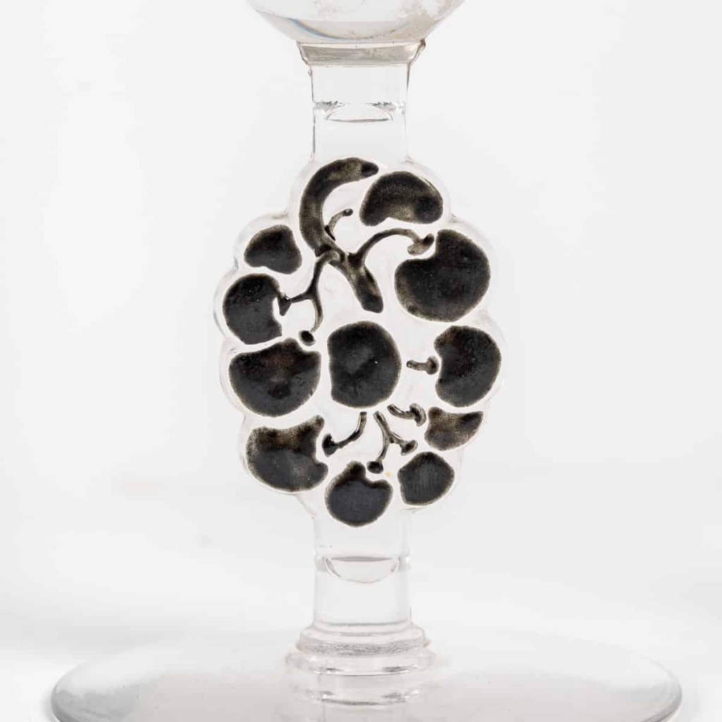 Suite de 6 Verres à Liqueur « Thionville » verre blanc émaillé noir de René LALIQUE – 6 pièces | Biron Suite de 6 Verres à Liqueur "Thionville" verre blanc émaillé noir de René LALIQUE - 6 pièces
