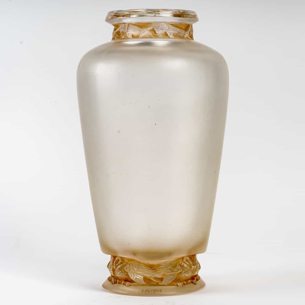 Vase « Frise Aigles » verre blanc patiné sépia de René LALIQUE | Biron ||||||||