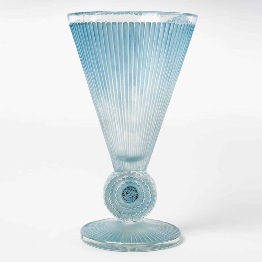 Vase « Pavot » verre blanc patiné bleu et émaillé noir de René LALIQUE | Biron ||||||||
