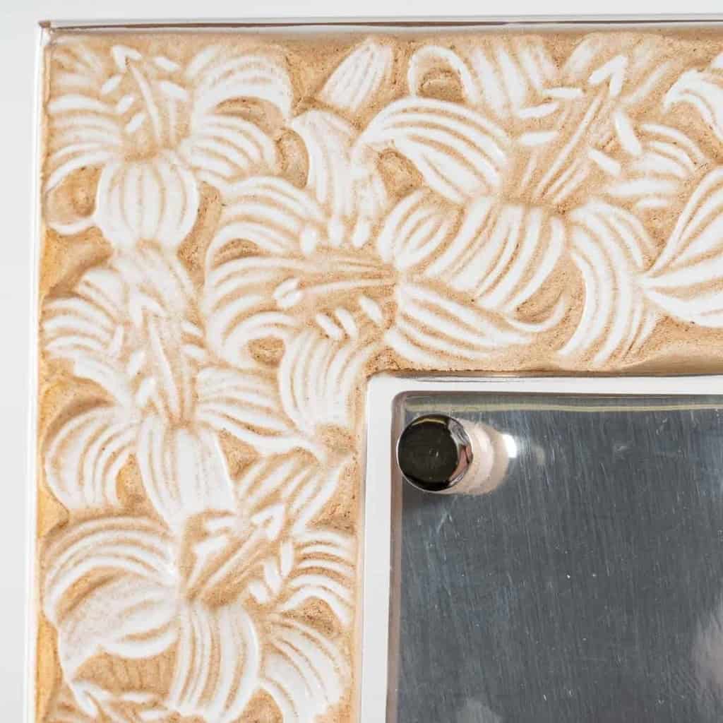 Boite « Ambre Indien » verre blanc patiné sépia de René LALIQUE pour Volnay | Biron Boite "Ambre Indien" verre blanc patiné sépia de René LALIQUE pour Volnay